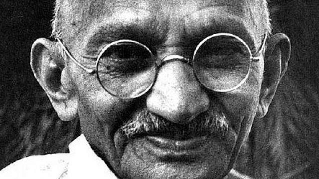 prends un sourire gandhi